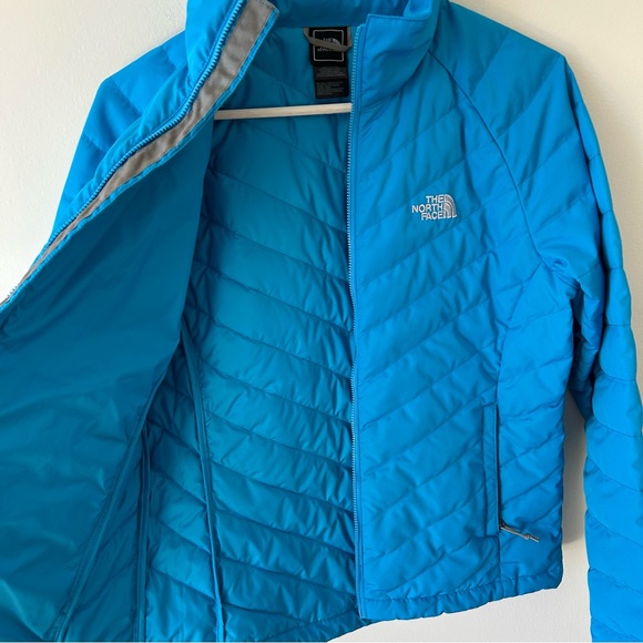 The North Face Lightweight Down Jacket - Picture 6 of 8
